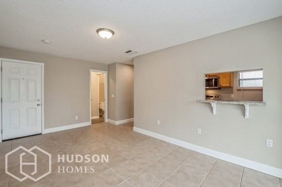 1028 Burnett St - Photo 4 of 20