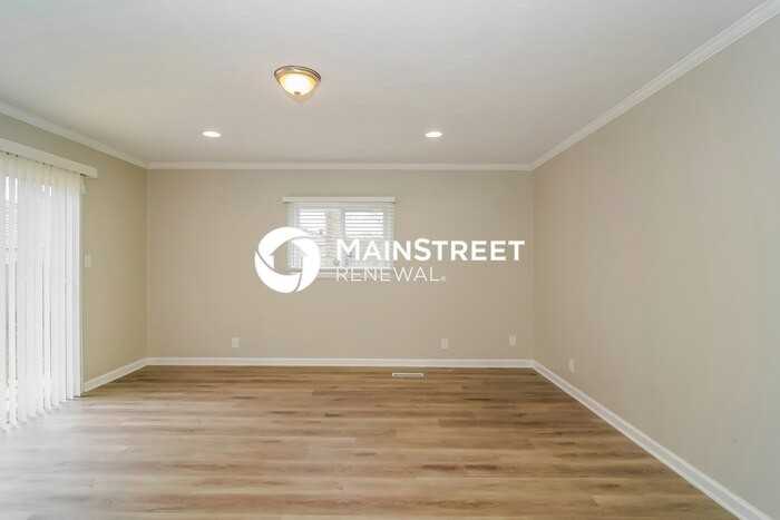 1290 Tanglewood Dr - Photo 7 of 17