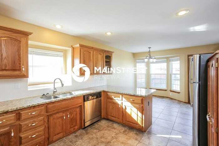 2709 Ne Seth Ct - Photo 7 of 17
