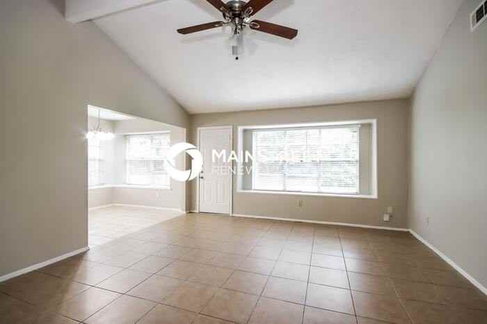23123 Newgate Dr - Photo 4 of 16