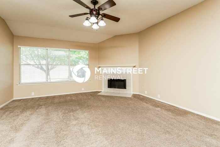 6909 Baybridge Dr - Photo 4 of 16