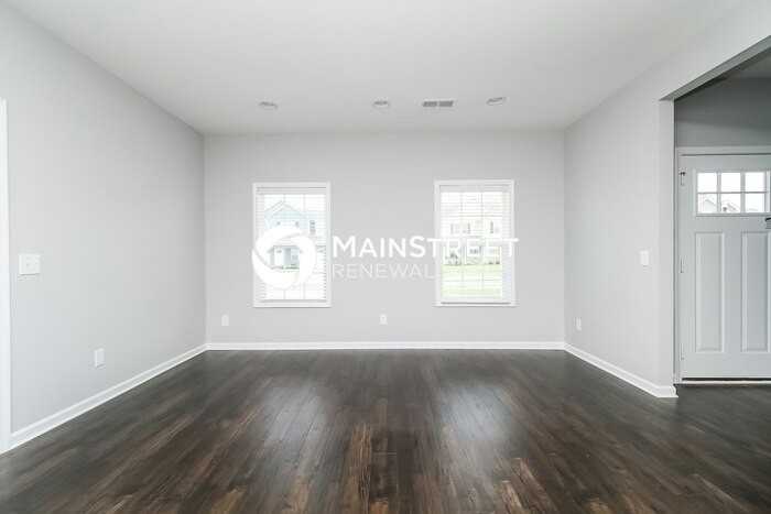 705 Mitscher Dr - Photo 6 of 17