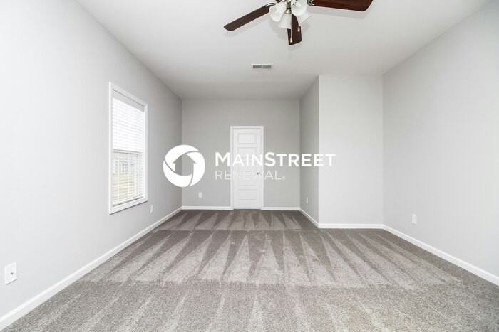 705 Mitscher Dr - Photo 7 of 17