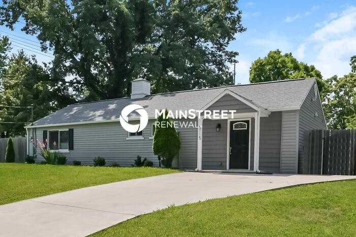 5115 Landbrook Dr - Photo 3 of 16
