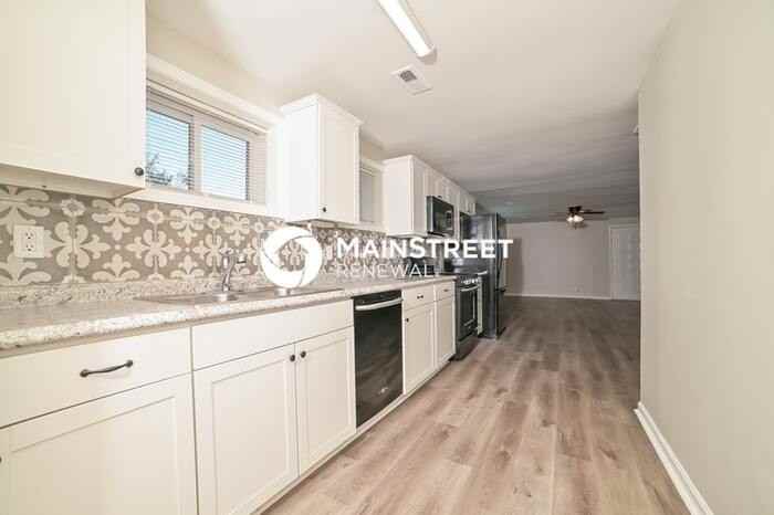 5115 Landbrook Dr - Photo 5 of 16