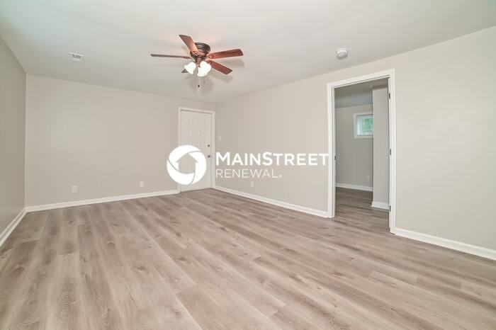 5115 Landbrook Dr - Photo 7 of 16