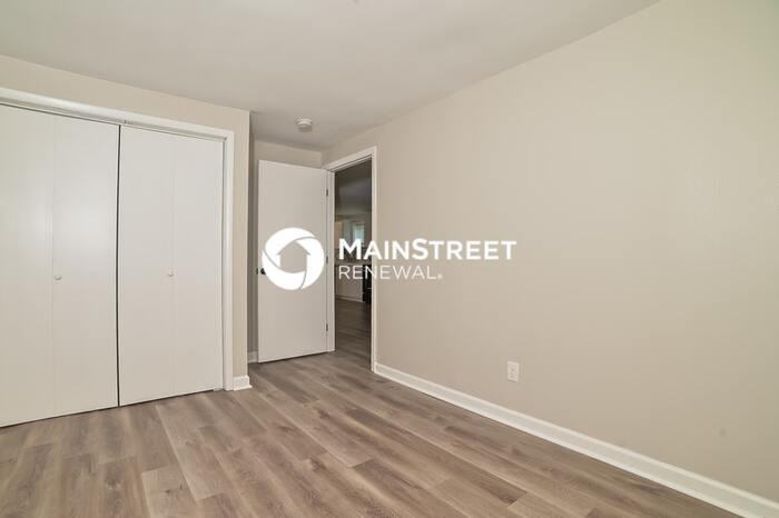 5115 Landbrook Dr - Photo 7 of 16