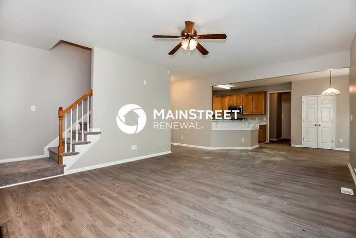 2304 Coneflower Dr - Photo 3 of 17