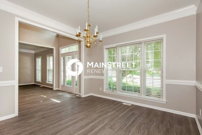 2304 Coneflower Dr - Photo 6 of 17