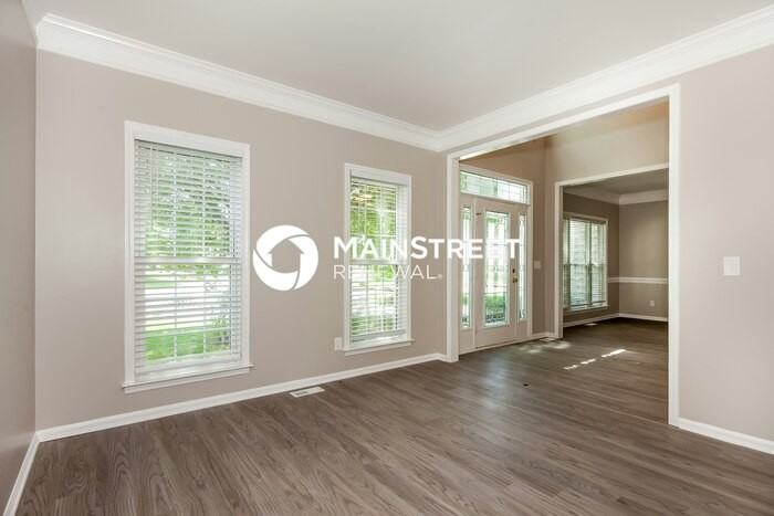2304 Coneflower Dr - Photo 7 of 17