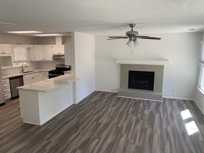 17 Willow Dr - Photo 4 of 22