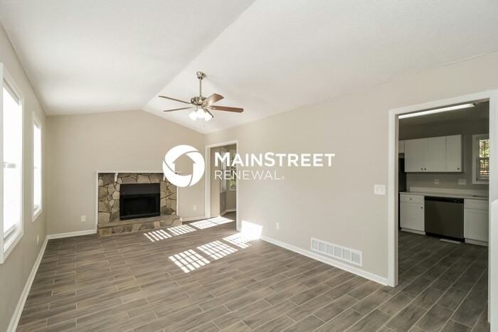 4969 Hampstead Ln - Photo 3 of 22