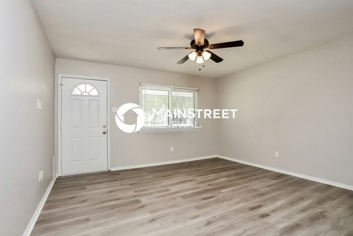 685 Lexington Park - Photo 4 of 16