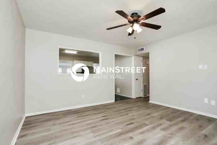 685 Lexington Park - Photo 5 of 16