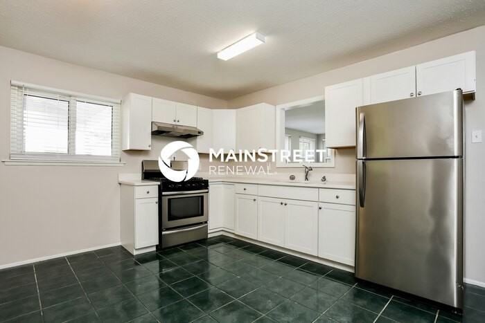 685 Lexington Park - Photo 7 of 16
