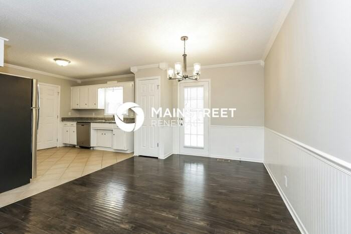 324 Mayflower Dr - Photo 3 of 17