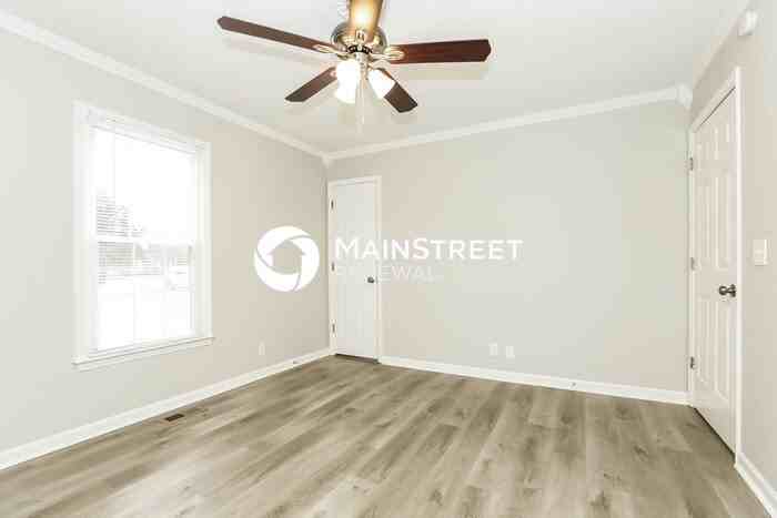 324 Mayflower Dr - Photo 7 of 17