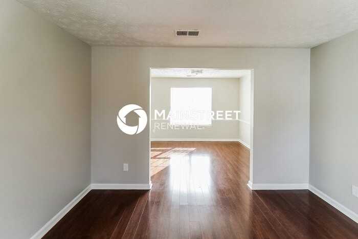 3057 N Oak Ct - Photo 6 of 17