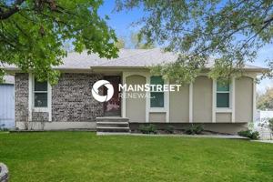 featured image of 1523 Ne Westwind Dr