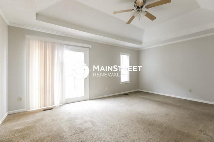 1523 Ne Westwind Dr - Photo 5 of 17
