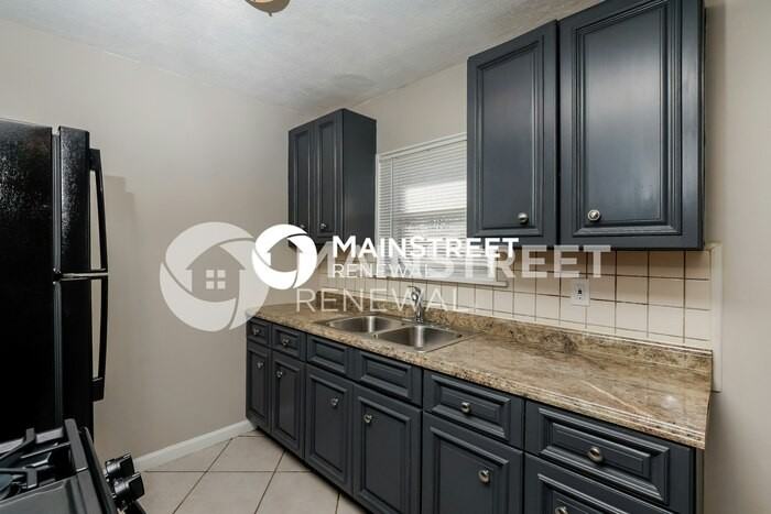 4915 Seville Dr - Photo 6 of 20