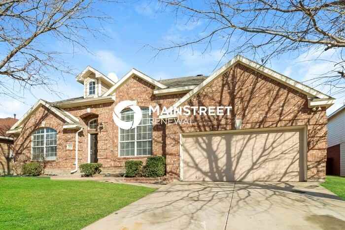 6503 Fairglen Dr - Photo 3 of 16