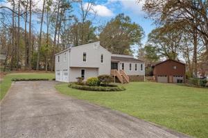 featured image of 2532 Hidden Hills Dr