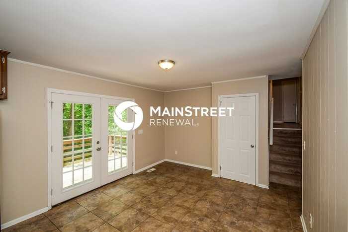 2616 6th St Ne - Photo 4 of 17