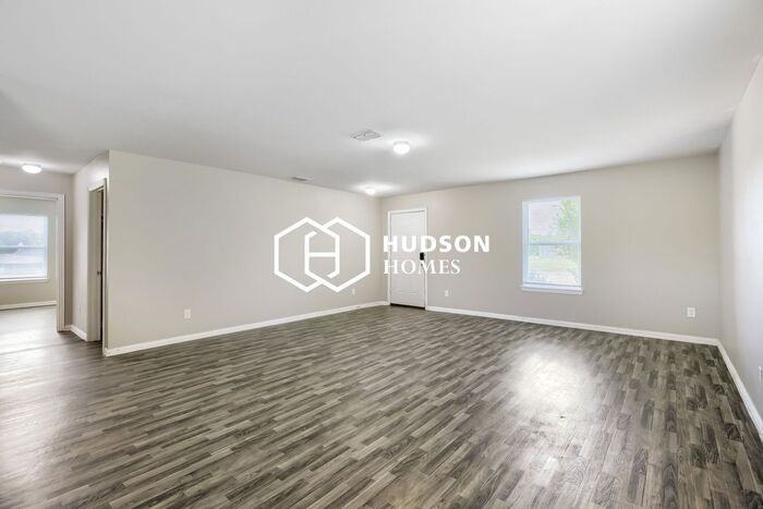 1505 Linda Ln - Photo 3 of 14