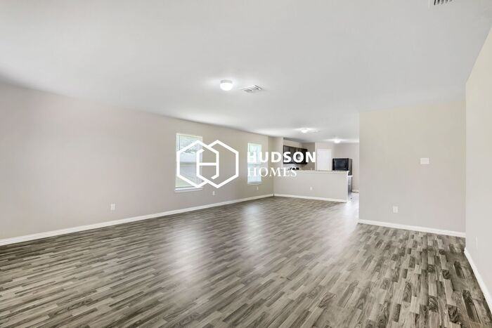 1505 Linda Ln - Photo 4 of 14