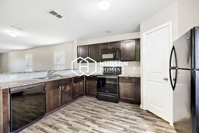 1505 Linda Ln - Photo 5 of 14