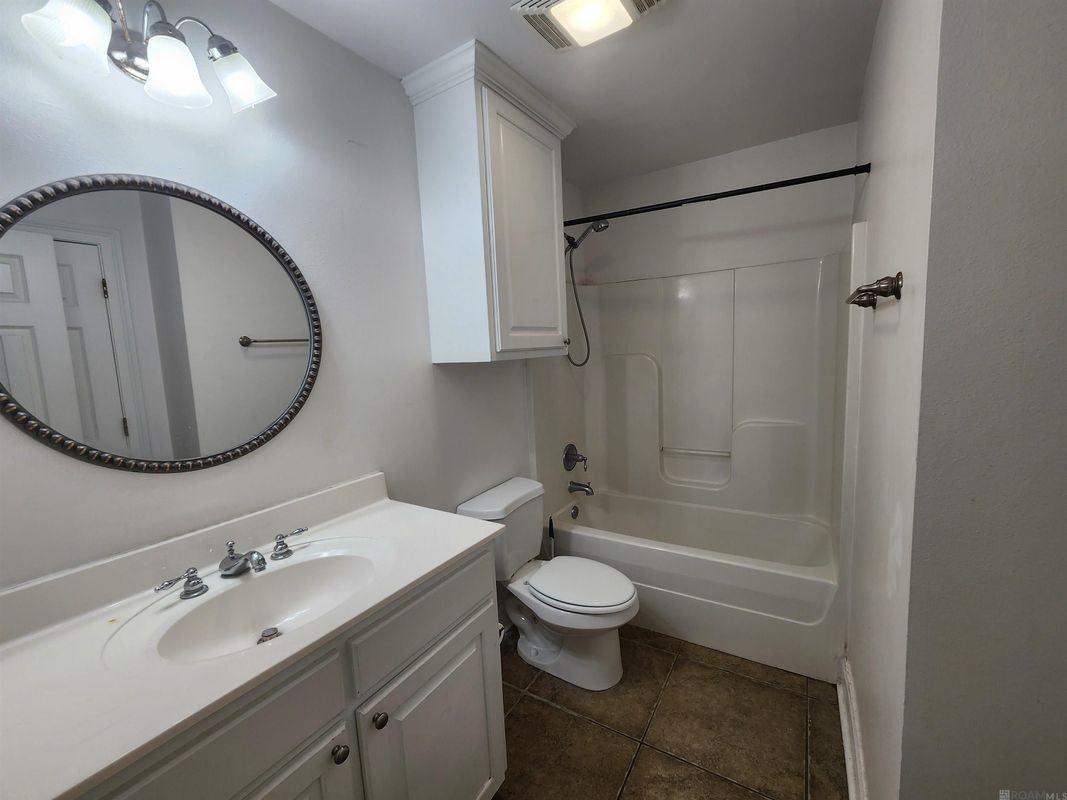 9238 Tasmania Ave - Photo 4 of 10