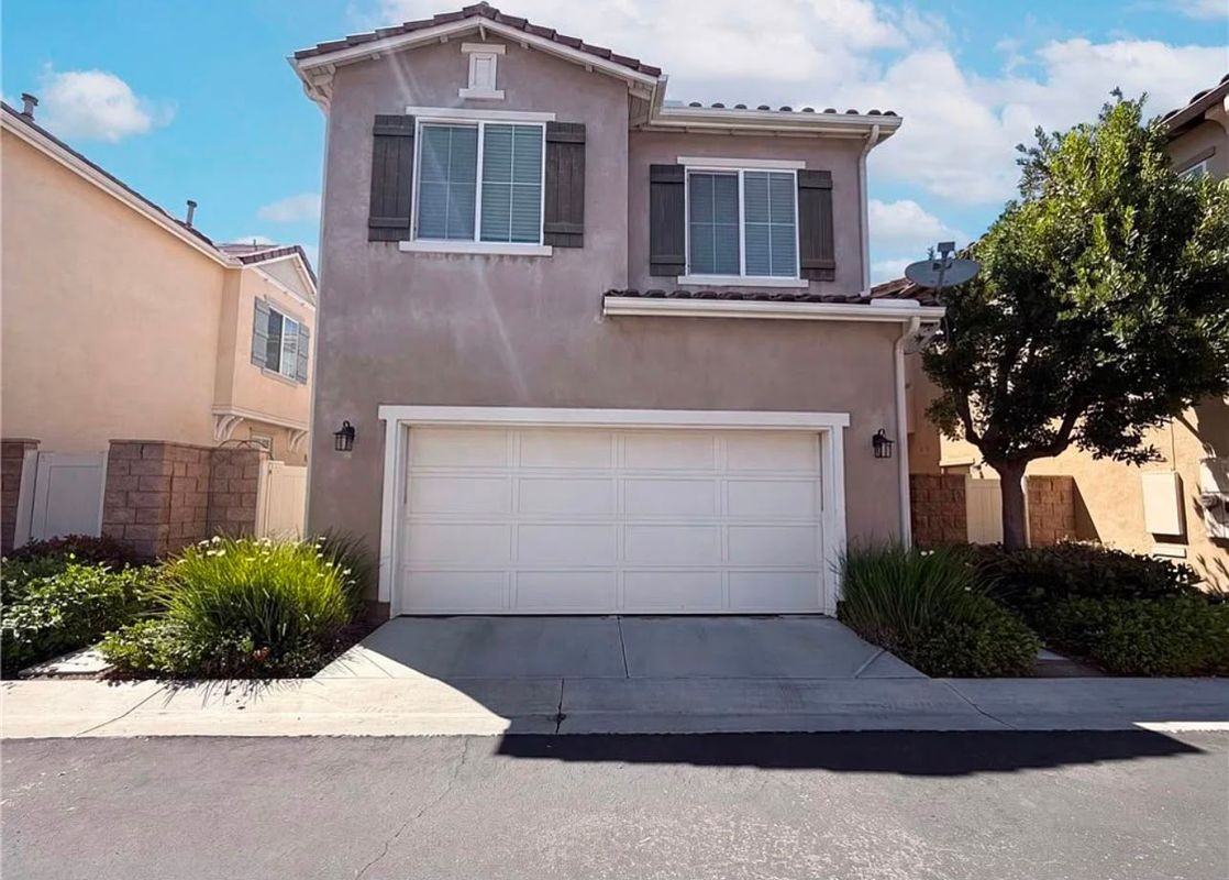 31887 Domenoe Way - Photo 2 of 20