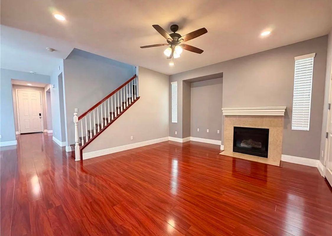 31887 Domenoe Way - Photo 3 of 20