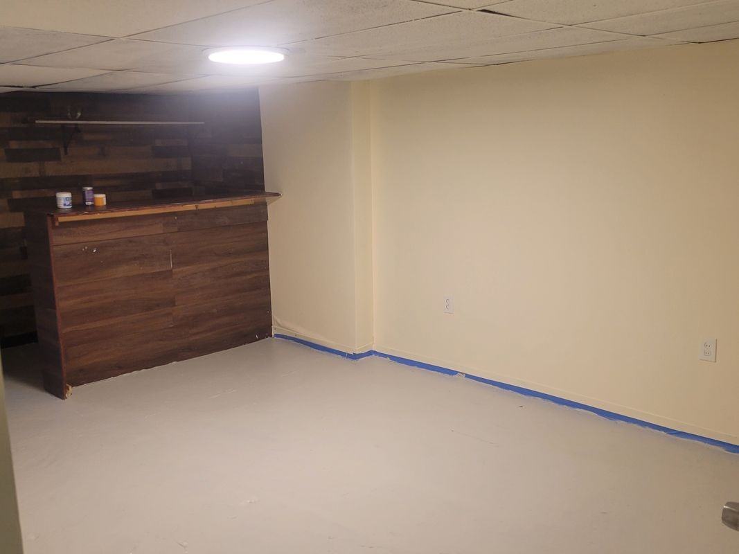 1022 Windsor Rd - Photo 3 of 5