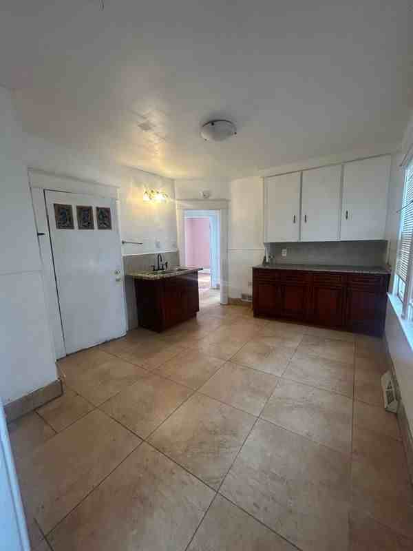 81 Saint Florian St - Photo 7 of 11