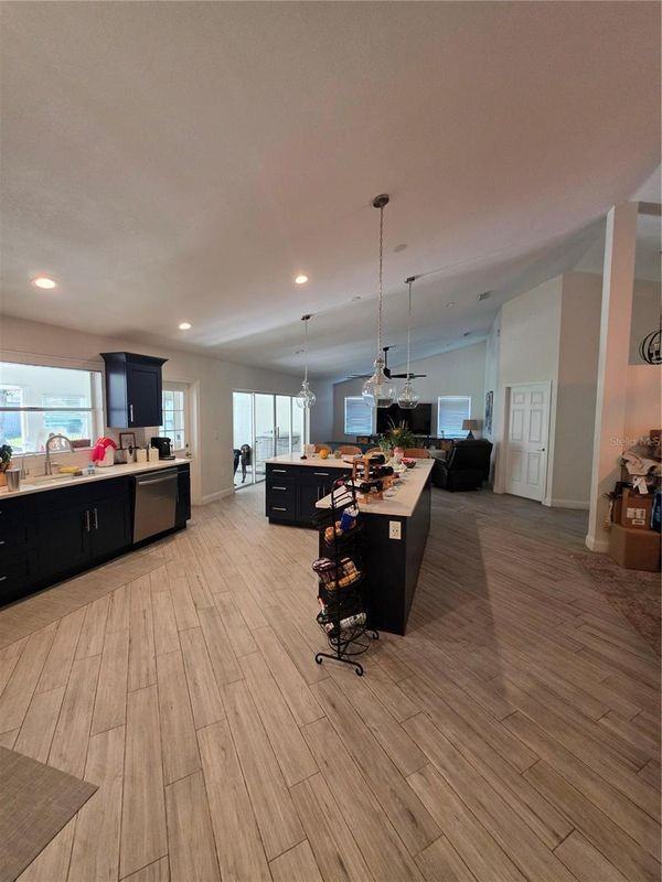 10158 Brandon Cir - Photo 7 of 19