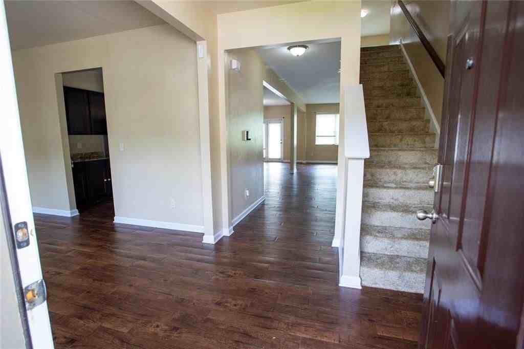 141 Westin Way - Photo 5 of 50