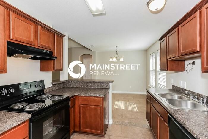 3448 Heatherbend St - Photo 7 of 15