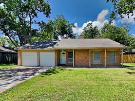 809 Lochmoor Ln - Photo 1 of 1