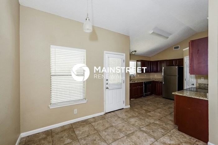 7937 Camelot Rd - Photo 6 of 16