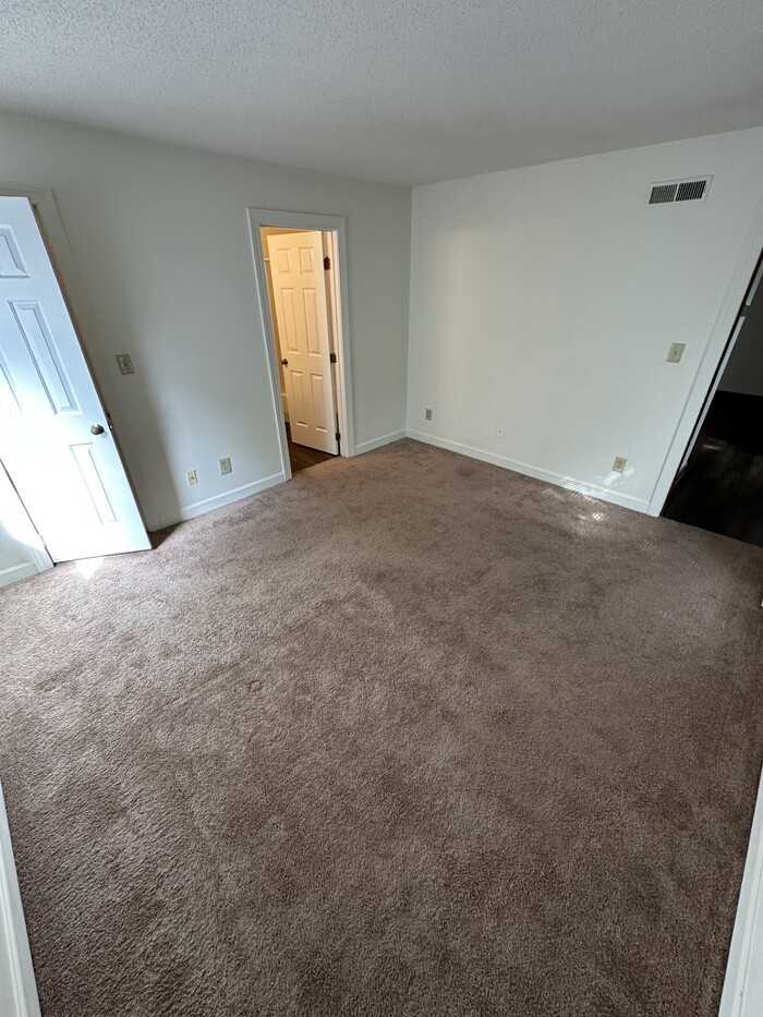 3511 Ivy Commons Dr #201 - Photo 7 of 8