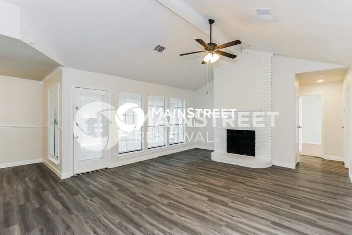 2401 Cypress Dr - Photo 3 of 16