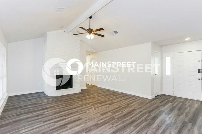 2401 Cypress Dr - Photo 4 of 16