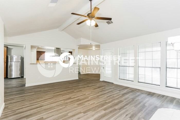 2401 Cypress Dr - Photo 5 of 16
