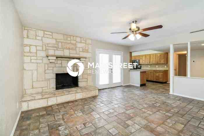 7204 Baird Dr - Photo 4 of 16