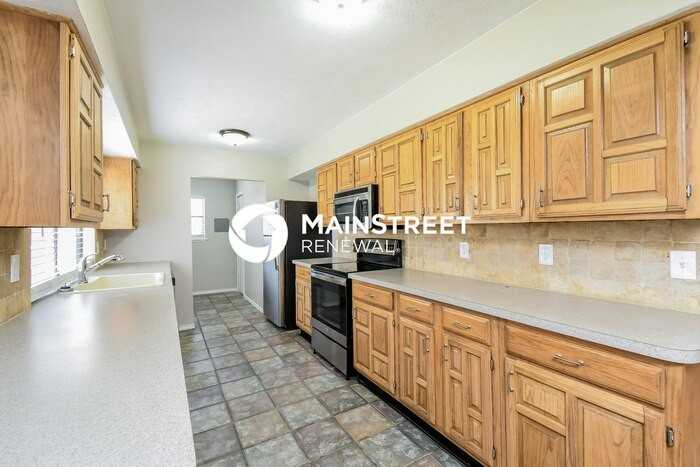 7204 Baird Dr - Photo 6 of 16