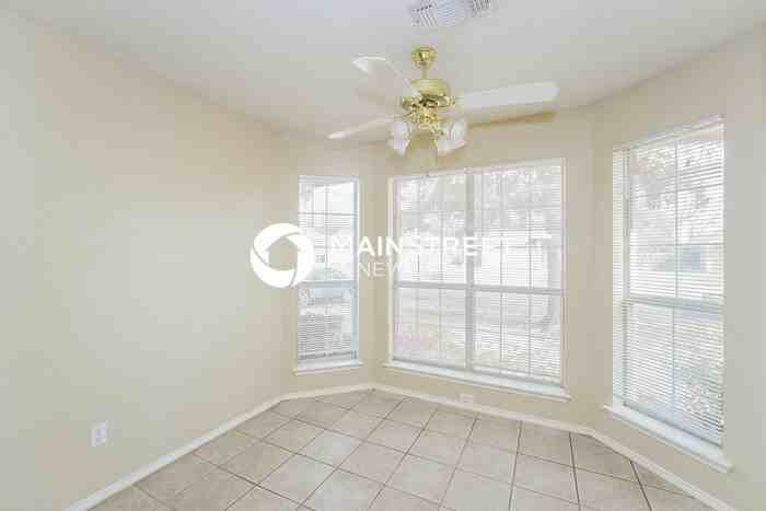 1116 Darren Dr - Photo 6 of 16