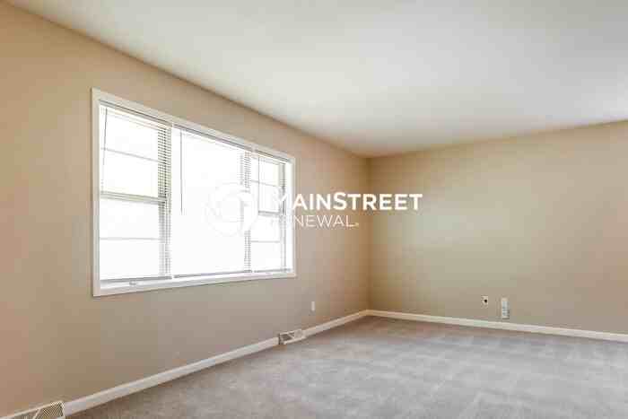 8173 Ne San Rafael Dr - Photo 6 of 17