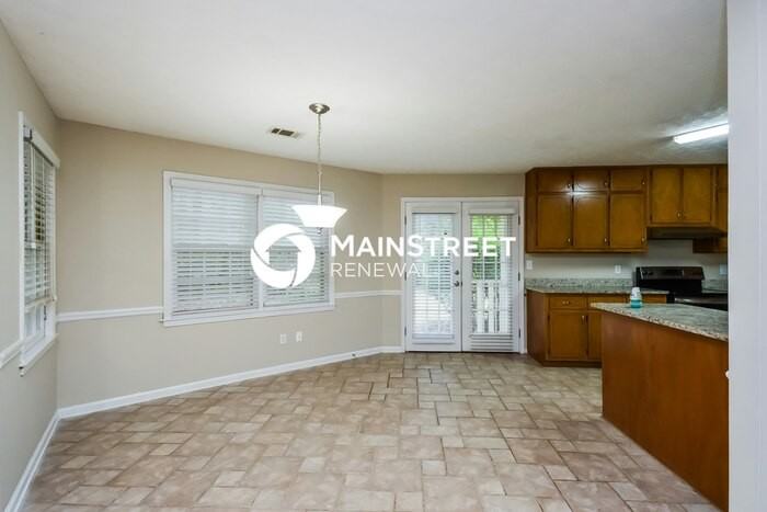 105 Stone Creek Dr - Photo 4 of 15